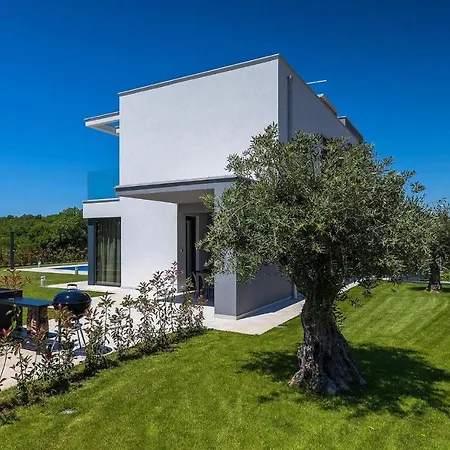 Gorgeous In With Kitchen Porec
