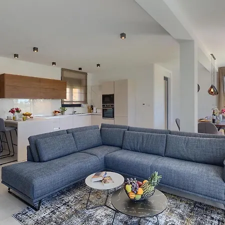 Gorgeous In With Kitchen * Porec