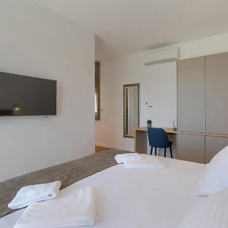 Holiday home Gorgeous In With Kitchen Porec